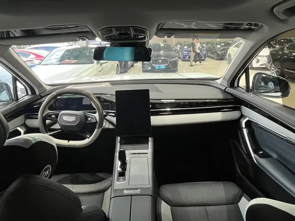 Geely Atlas L Boyue L 2024 1.5TD DCT Longteng Edition 2025 — thumbnail 3