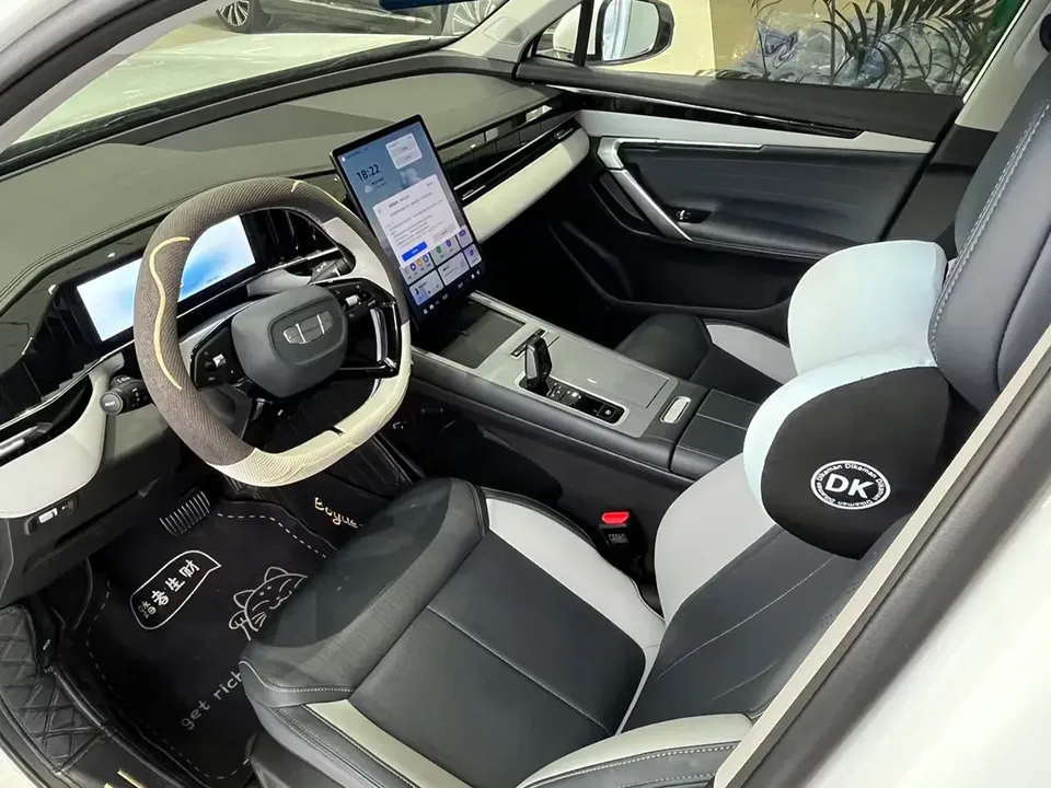 Geely Atlas L Boyue L 2024 1.5TD DCT Longteng Edition 2025 — thumbnail 4