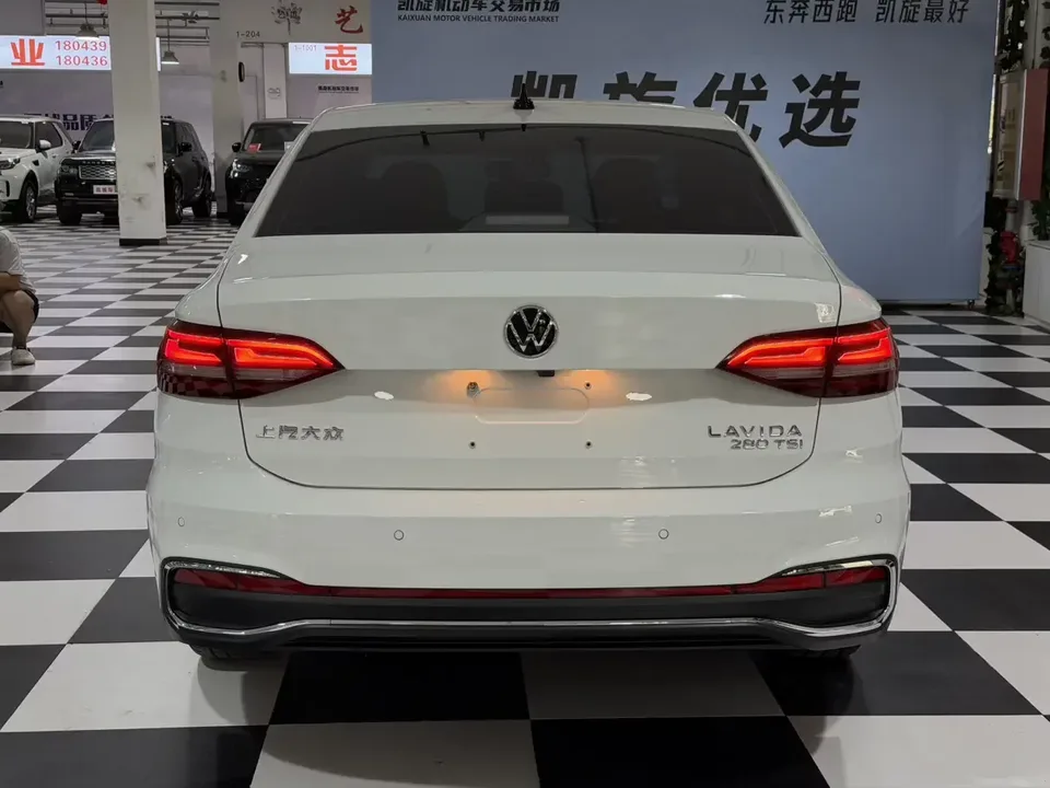 Volkswagen Lavida Lavida 2023 280TSI DSG Full Elegance Edition 2022 — thumbnail 2