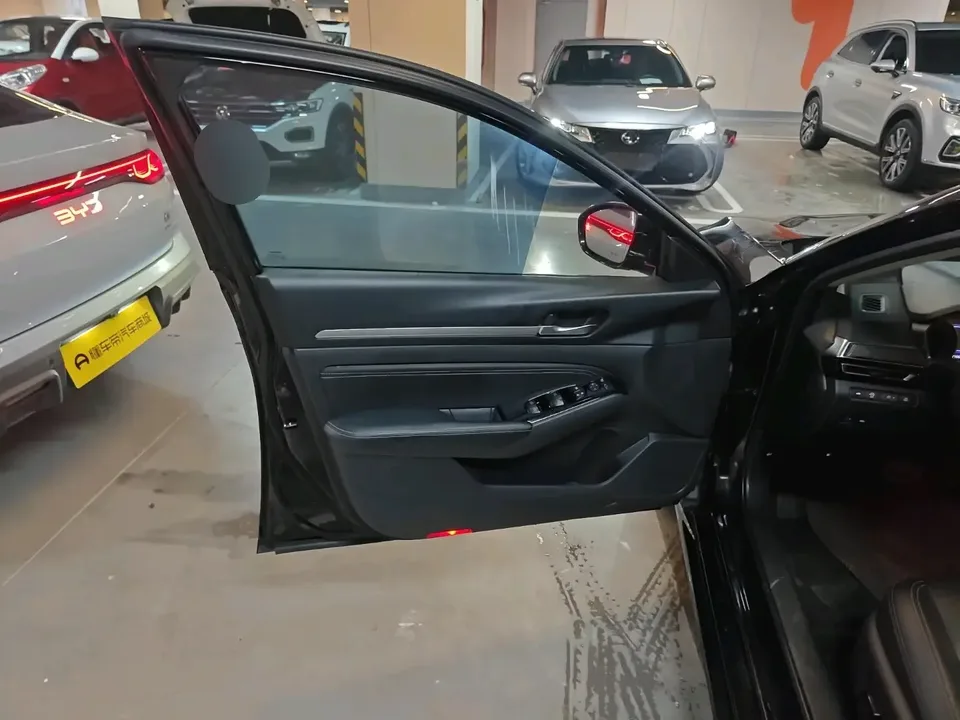 Nissan Altima Sound of nature 2022 2.0L XL-TLS Enjoy Edition 2023 — thumbnail 4