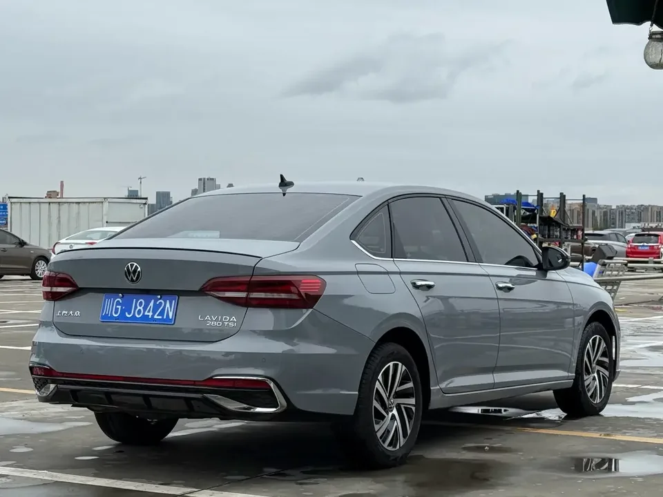 Volkswagen Lavida Lavida 2023 280TSI DSG Starry Sky Edition 2023 — thumbnail 2