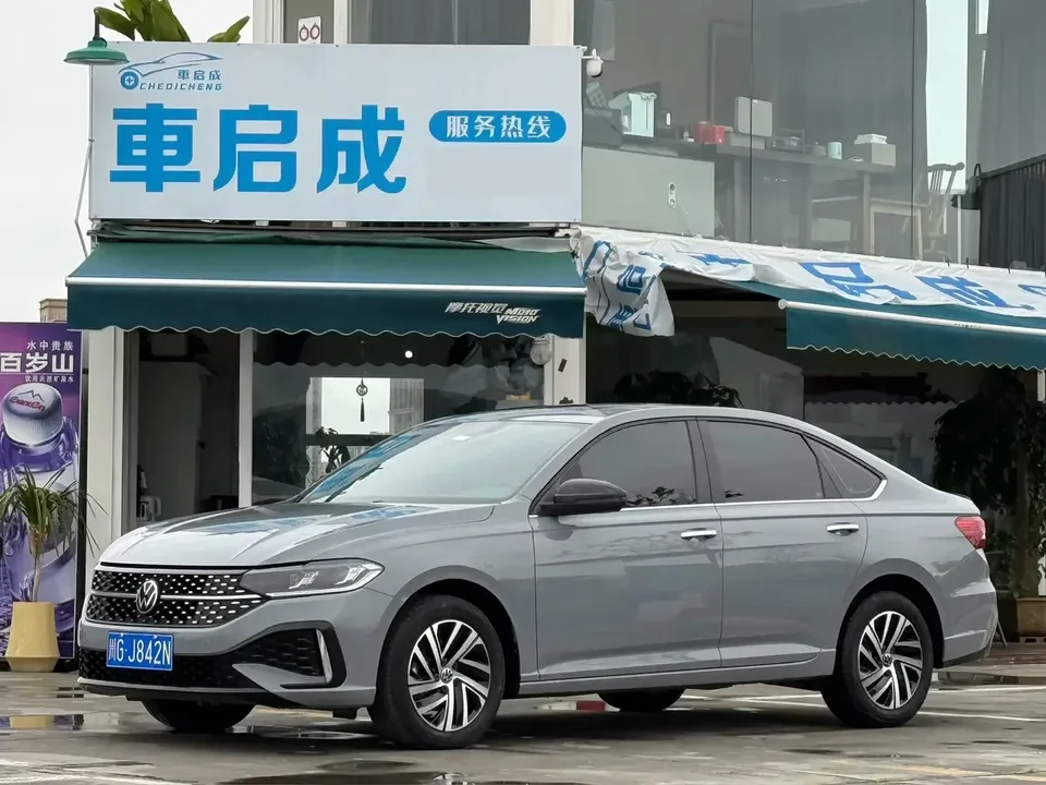 Volkswagen Lavida Lavida 2023 280TSI DSG Starry Sky Edition 2023 — photo 1, buy with delivery to Moscow