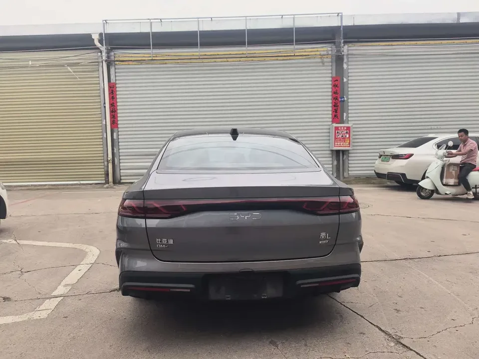 BYD Qin L DM Qin L DM 2025 DM-i 80KM Intelligent Driving Edition 2025 — thumbnail 2
