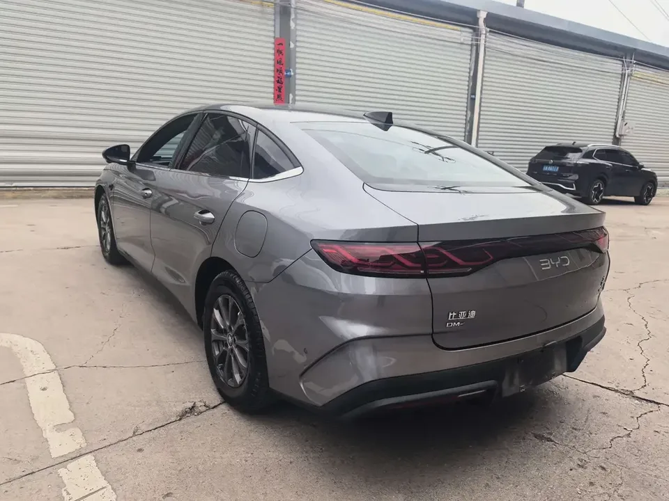 BYD Qin L DM Qin L DM 2025 DM-i 80KM Intelligent Driving Edition 2025 — thumbnail 4