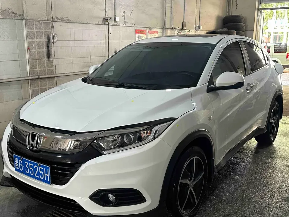 Honda VEZEL Binzhi 2020 1.5L CVT Pioneer Edition 2022 — photo 1, buy with delivery to Moscow