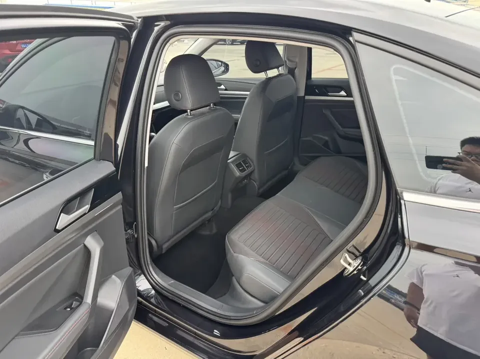 Volkswagen Lavida Lavida 2023 280TSI DSG Starry Sky Edition 2022 — thumbnail 4