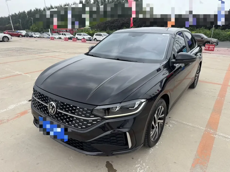 Volkswagen Lavida Lavida 2023 280TSI DSG Starry Sky Edition 2022 — photo 1, buy with delivery to Moscow