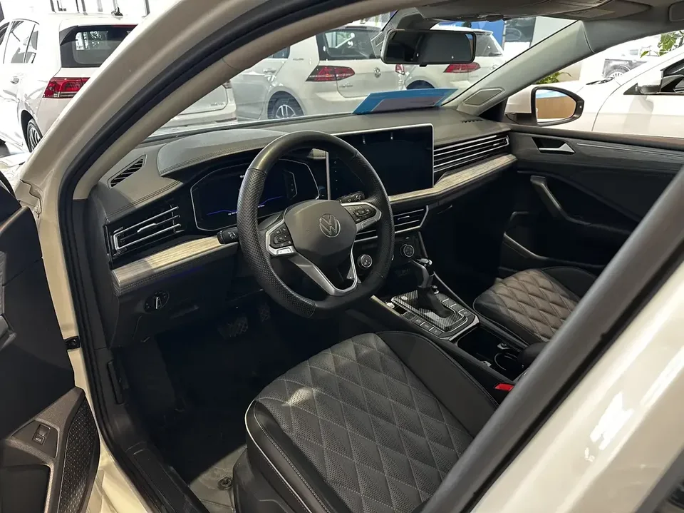 Volkswagen Sagitar Sagitar 2024 300TSI DSG Beyond Edition 2024 — thumbnail 4