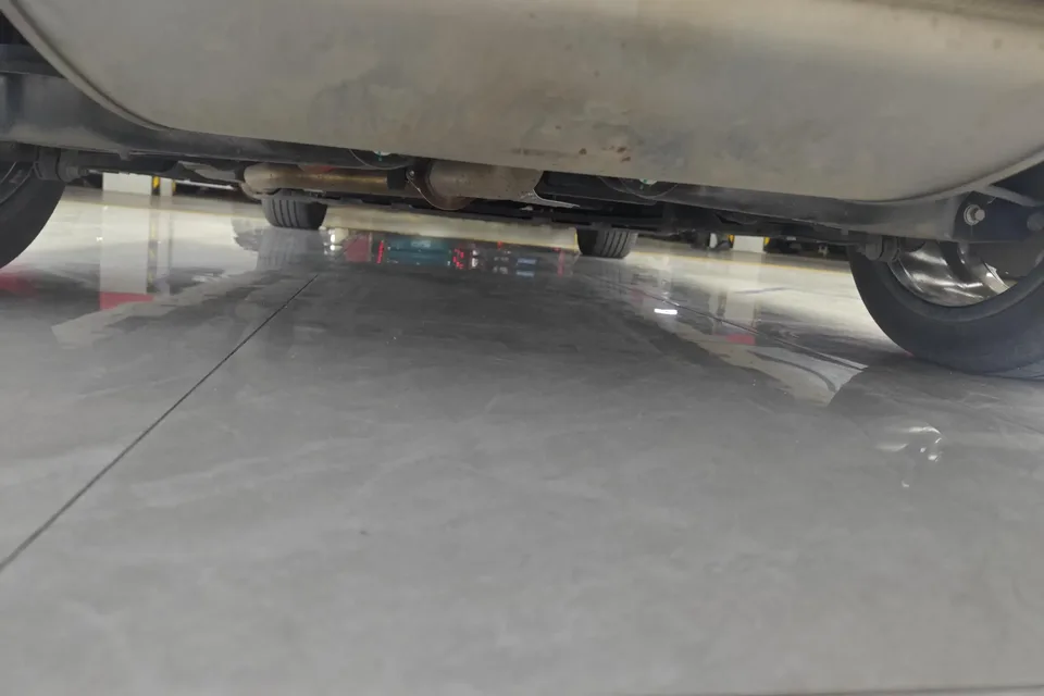 Geely Galaxy L6 Galaxy L6 2024 Creative Edition 1.5T DHT 125km 2024 — thumbnail 2