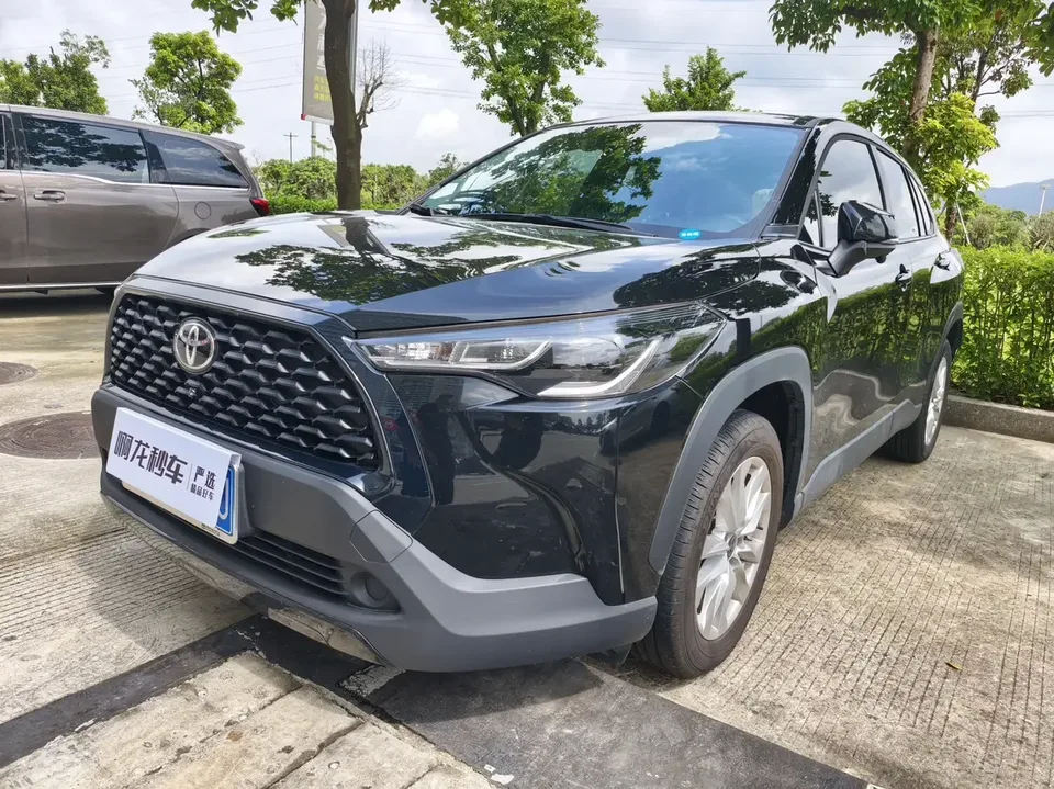 Toyota CorollaCross Corolla Sharp 2024 2.0L CVT Pioneer Edition 2025 — photo 1, buy with delivery to Moscow