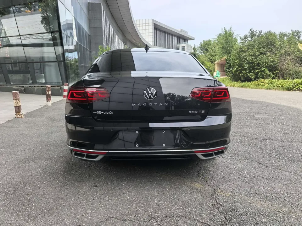 Volkswagen Magotan Magotan 2023 2 millionth anniversary edition 280TSI DSG leading model 2025 — thumbnail 2