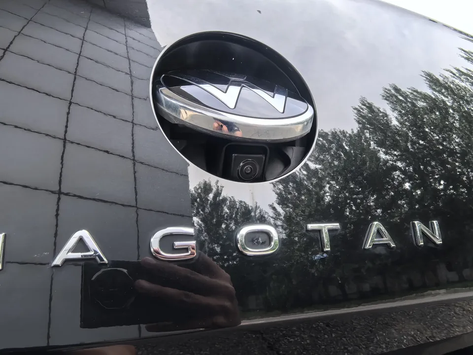Volkswagen Magotan Magotan 2023 2 millionth anniversary edition 280TSI DSG leading model 2025 — thumbnail 3