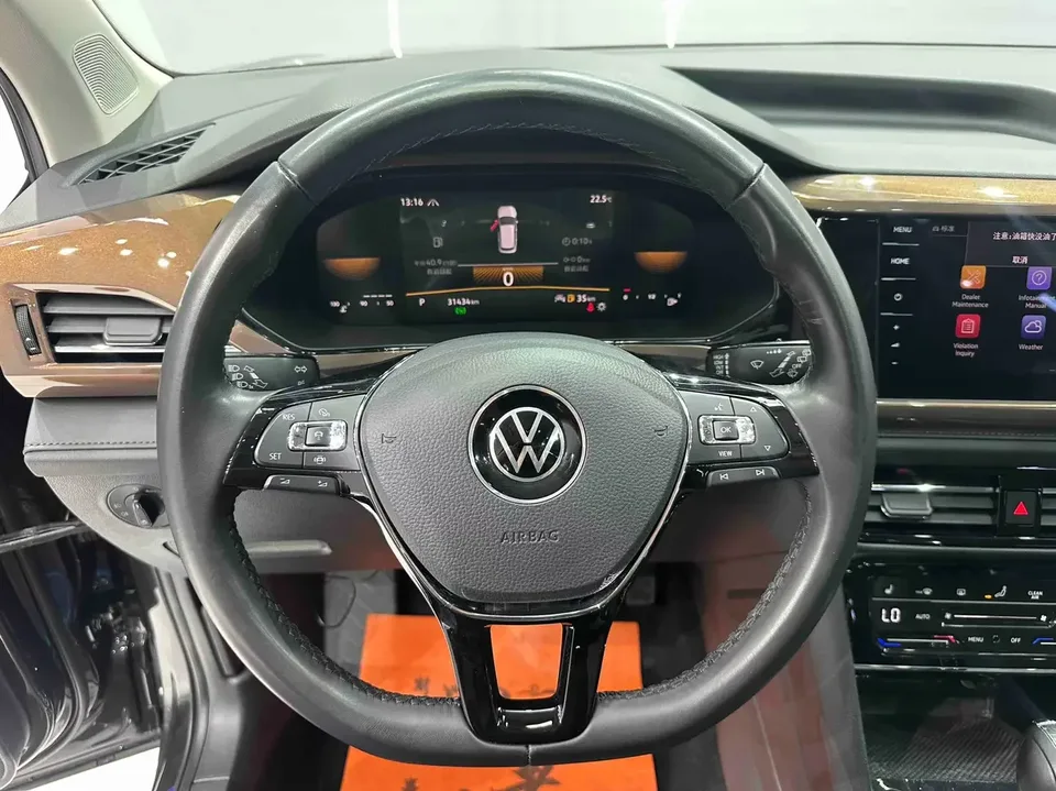 Volkswagen Tharu tuyue 2022 280TSI 2WD Deluxe Edition 2022 — thumbnail 5