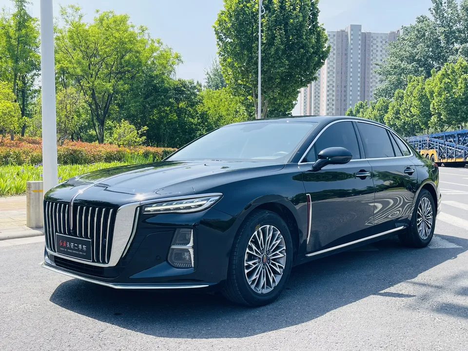 Hongqi H5 Hongqi H5 2024 1.5T DCT Zhilian Qiyun Edition 2023 — photo 1, buy with delivery to Moscow