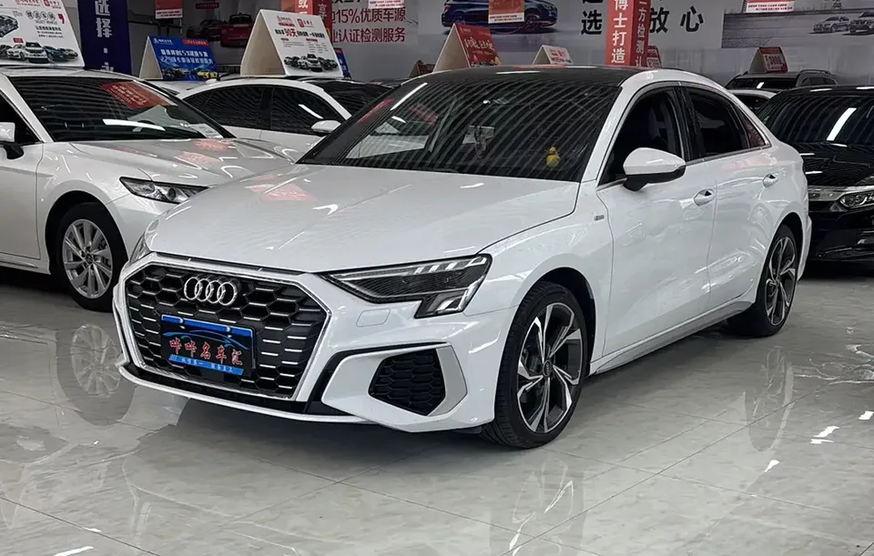 Audi A3 Audi A3 2023 A3L Limousine 35 TFSI facelift luxury sports model 2023 — photo 1, buy with delivery to Moscow