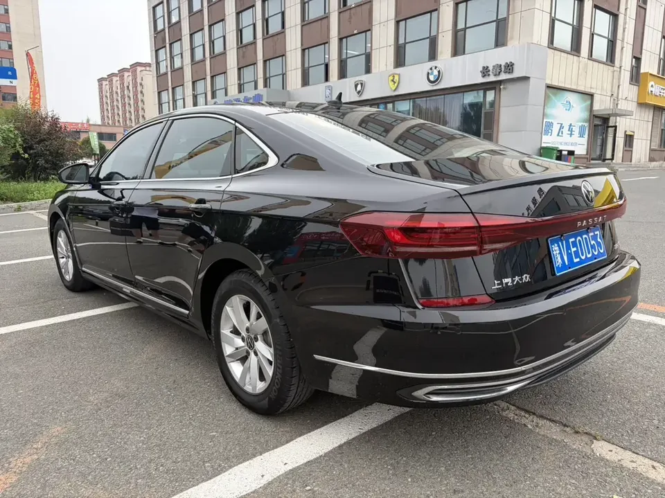 Volkswagen Passat Passat 2023 Modified 280TSI Business Edition 2023 — thumbnail 4