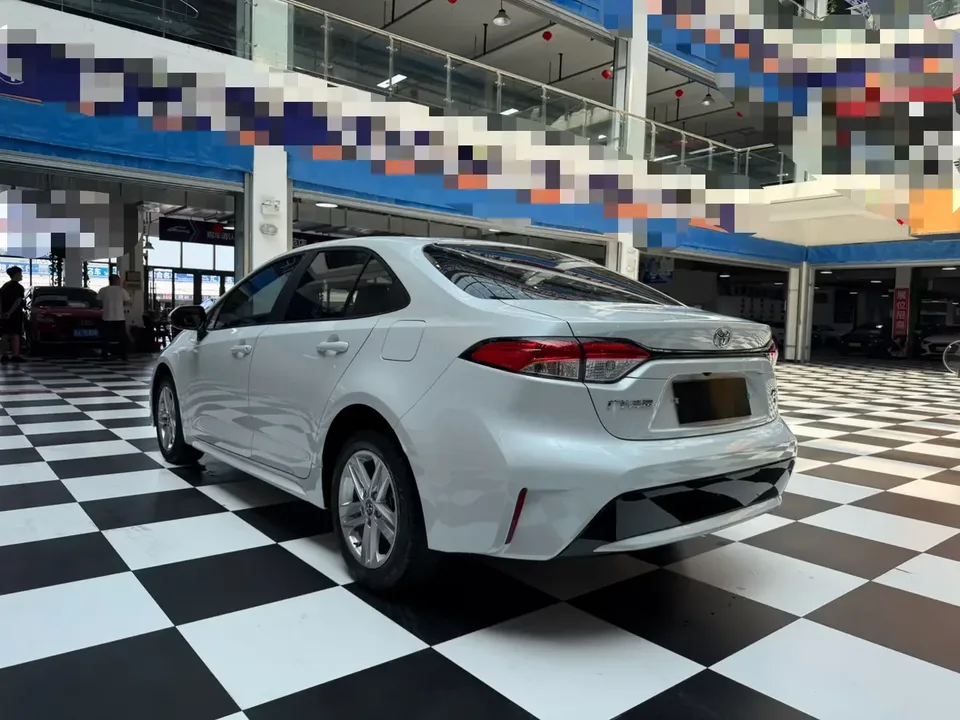 Toyota Levin Lei Ling 2022 185T CVT Deluxe Edition 2023 — thumbnail 2