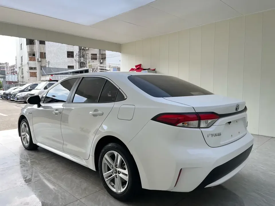 Toyota Levin Lei Ling 2022 Dual Engine 1.8H E-CVT Leading Edition 2022 — thumbnail 4