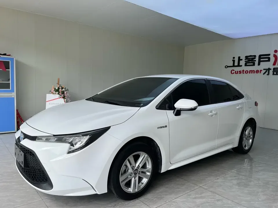 Toyota Levin Lei Ling 2022 Dual Engine 1.8H E-CVT Leading Edition 2022 — photo 1, buy with delivery to Moscow