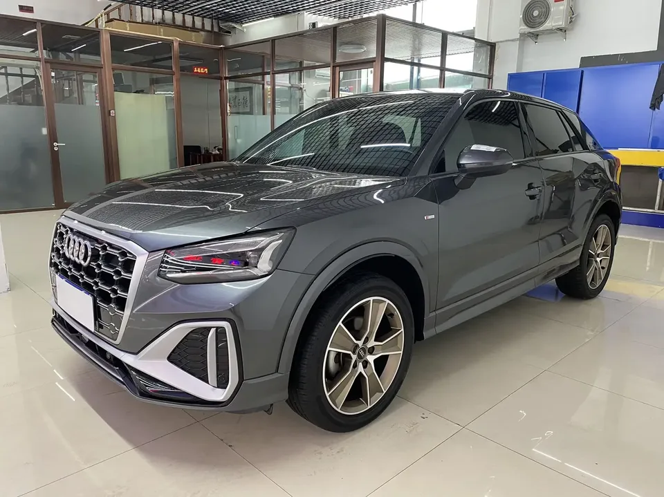 Audi Q2L Audi Q2L 2022 35 TFSI Stylish Dynamic 2022 — photo 1, buy with delivery to Moscow