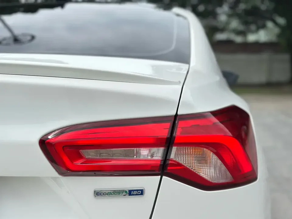 Ford Focus fox 2022 Sedan EcoBoost 180 Automatic ST Line 2022 — thumbnail 3