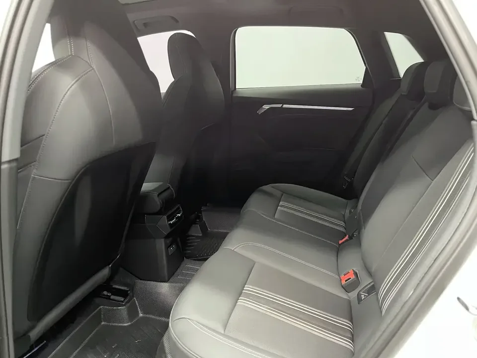 Audi A3 Audi A3 2023 Sportback 35 TFSI facelift: stylish and sporty 2024 — миниатюра 4
