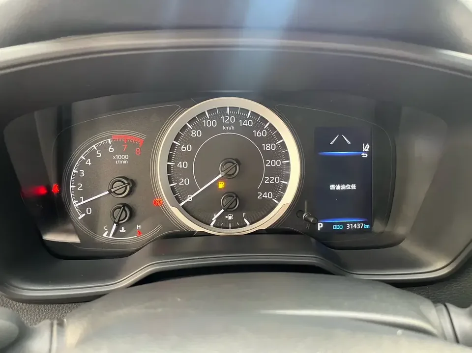 Toyota Levin Lei Ling 2022 185T CVT Technology Edition 2023 — thumbnail 5