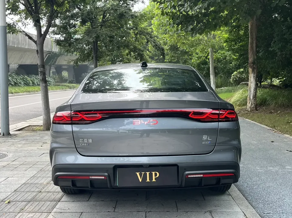 BYD Qin L DM Qin L DM 2025 Intelligent Driving Edition DM-i 80KM Leading Edition 2025 — thumbnail 2