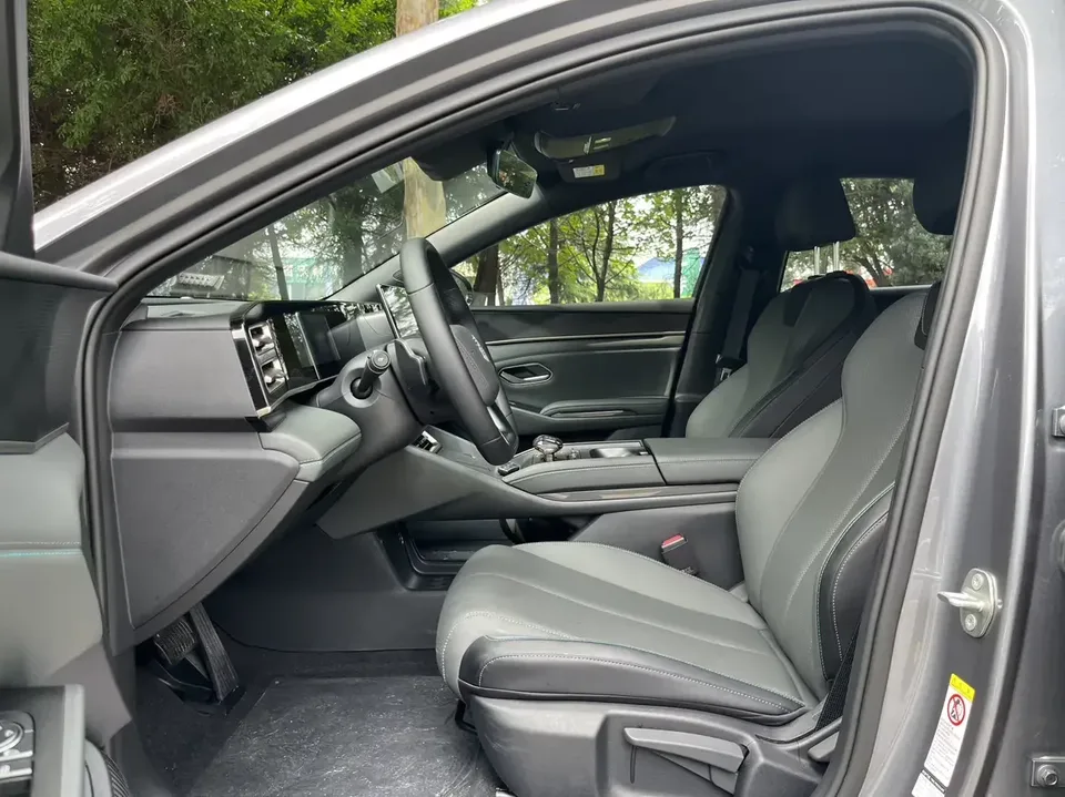 BYD Qin L DM Qin L DM 2025 Intelligent Driving Edition DM-i 80KM Leading Edition 2025 — thumbnail 5