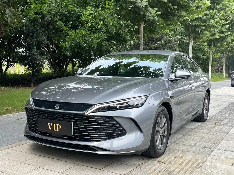 BYD Qin L DM Qin L DM 2025 Intelligent Driving Edition DM-i 80KM Leading Edition 2025 — photo 1, buy with delivery to Moscow