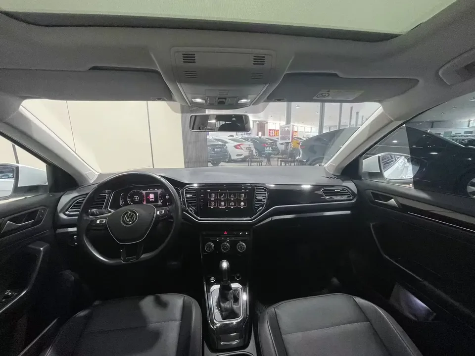 Volkswagen T-Roc TANG 2021 280TSI DSG 2WD Comfortable Intelligent Connection 30th Anniversary Edition 2022 — thumbnail 5