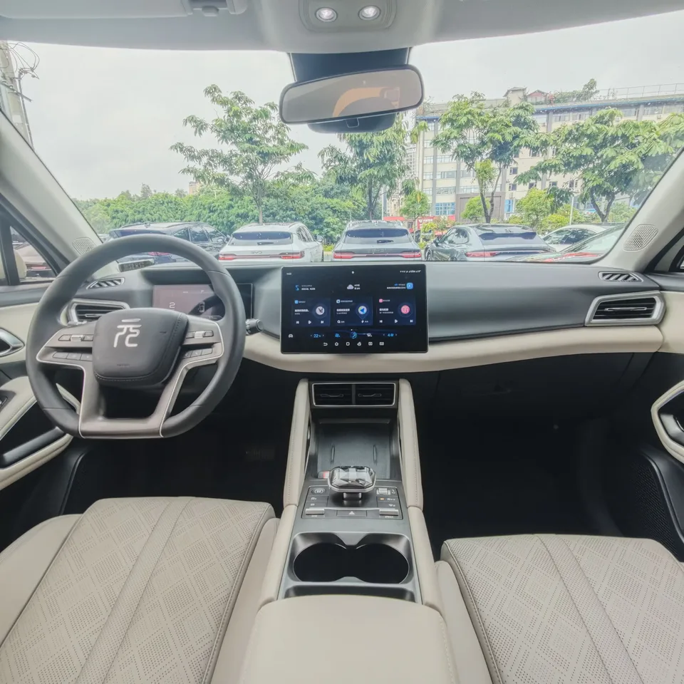 BYD Yuan Up Yuan UP 2025 401KM Leading Type 2024 — thumbnail 5