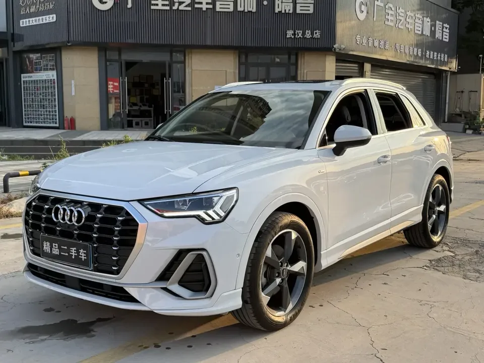 Audi Q3 Audi Q3 2022 35 TFSI Stylish Dynamic 2022 — photo 1, buy with delivery to Moscow