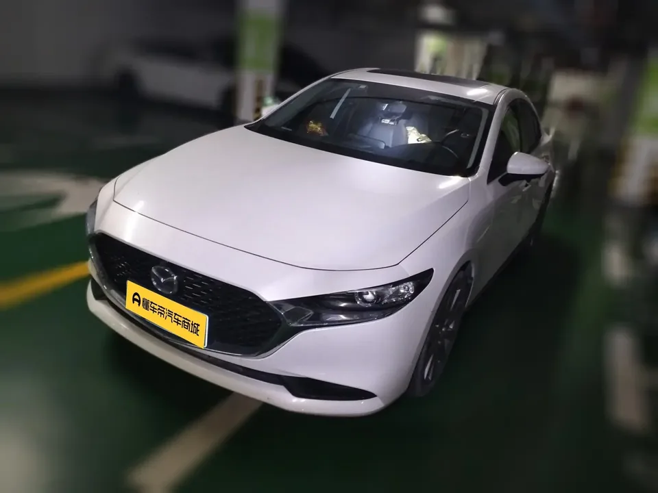 Mazda Axela Mazda3 Angkesela 2021 2.0L Automatic Elegant Edition 2022 — photo 1, buy with delivery to Moscow