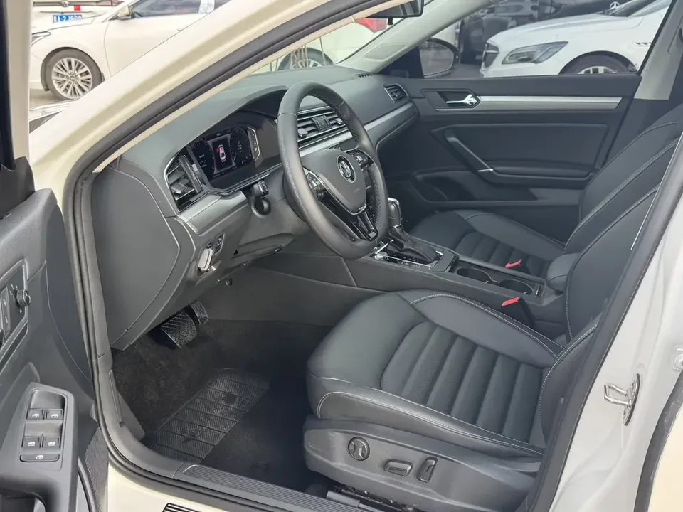 Volkswagen Lamando Lingdu 2021 280TSI DSG Comfort Edition 2022 — thumbnail 4