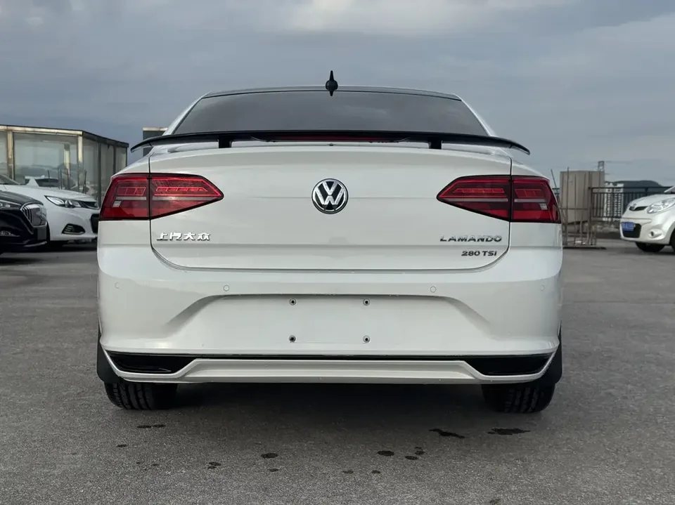 Volkswagen Lamando Lingdu 2021 280TSI DSG Comfort Edition 2022 — thumbnail 5