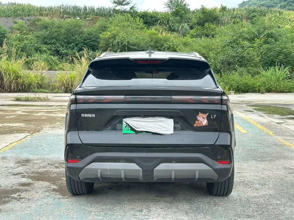 Geely Galaxy L7 Galaxy L7 2024 1.5L EM-i 115km Long-distance Edition 2024 — thumbnail 2