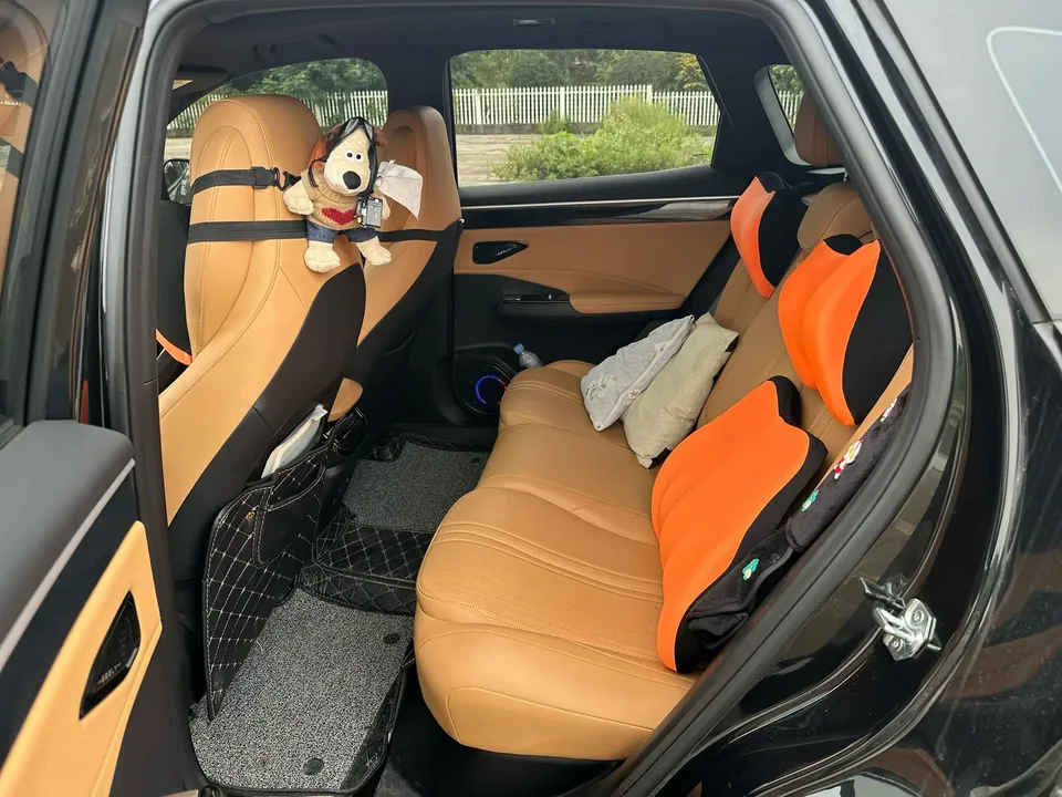 Geely Galaxy L7 Galaxy L7 2024 1.5L EM-i 115km Long-distance Edition 2024 — thumbnail 3