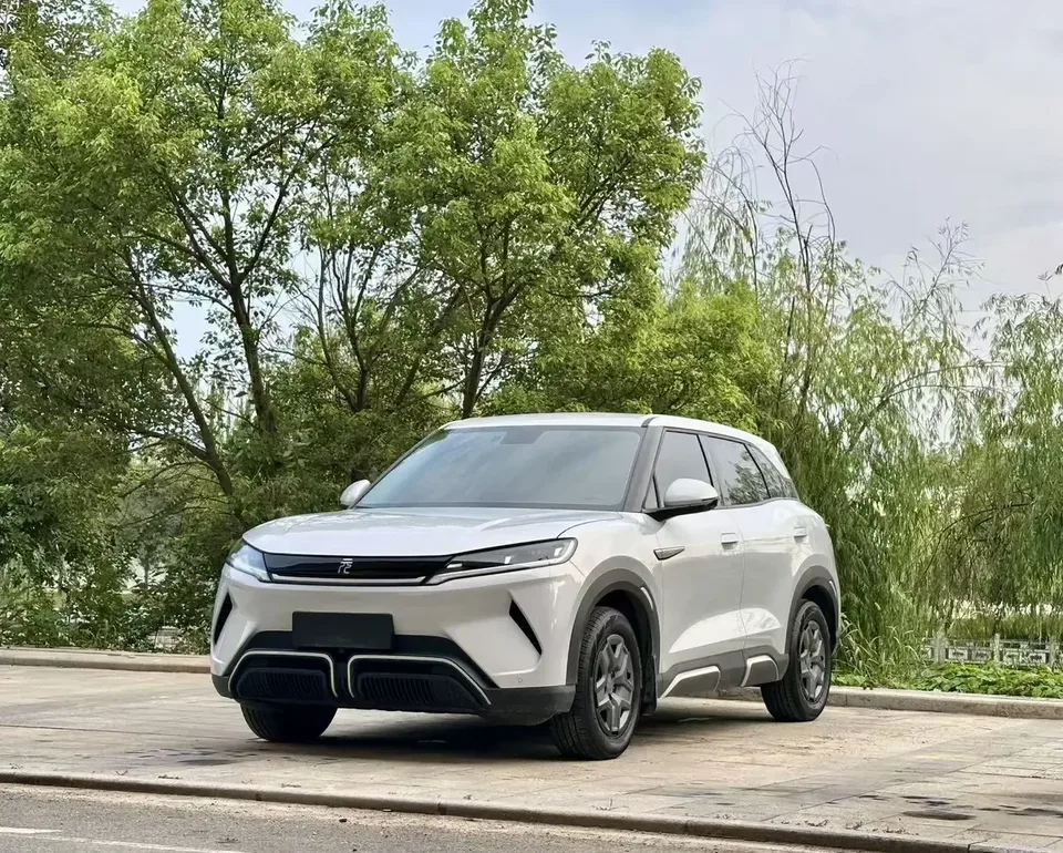 BYD Yuan Up Yuan UP 2024 401KM Leading Type 2024 — photo 1, buy with delivery to Moscow