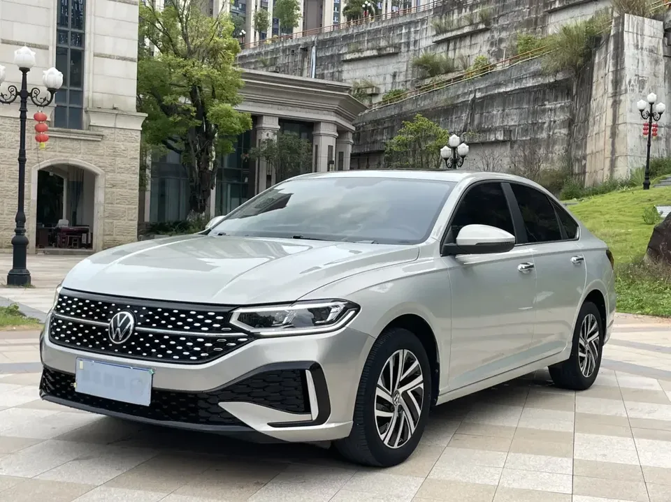 Volkswagen Lavida Lavida 2023 280TSI DSG Starry Sky Forever Edition 2023 — photo 1, buy with delivery to Moscow