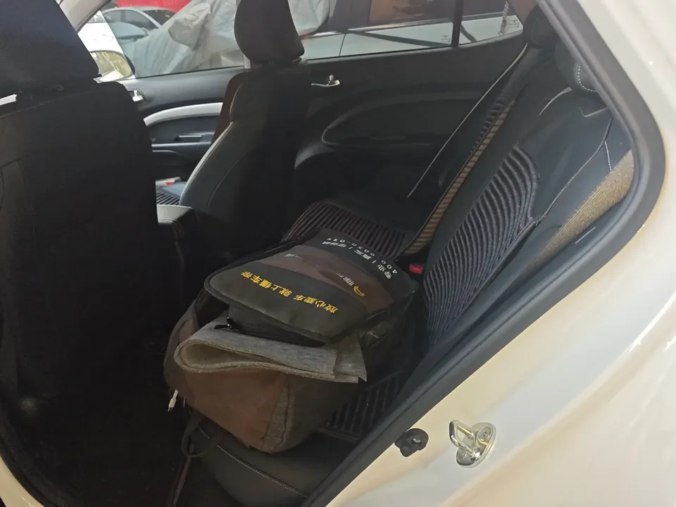 Kia KX1 Yipao 2021 1.4L CVT Fun Sunroof Model 2024 — миниатюра 3
