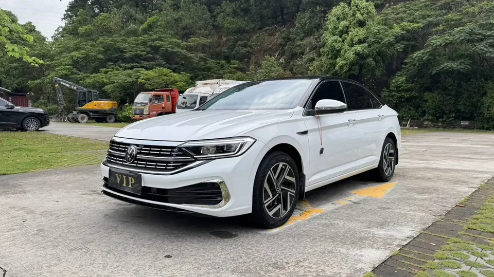 Volkswagen Sagitar Sagitar 2023 300TSI DSG Beyond Edition 2024 — photo 1, buy with delivery to Moscow