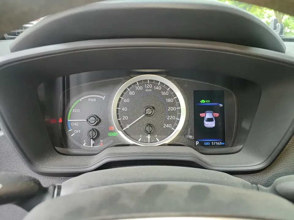 Toyota Levin Lei Ling 2022 Dual Engine 1.8H E-CVT Deluxe Edition 2022 — thumbnail 4