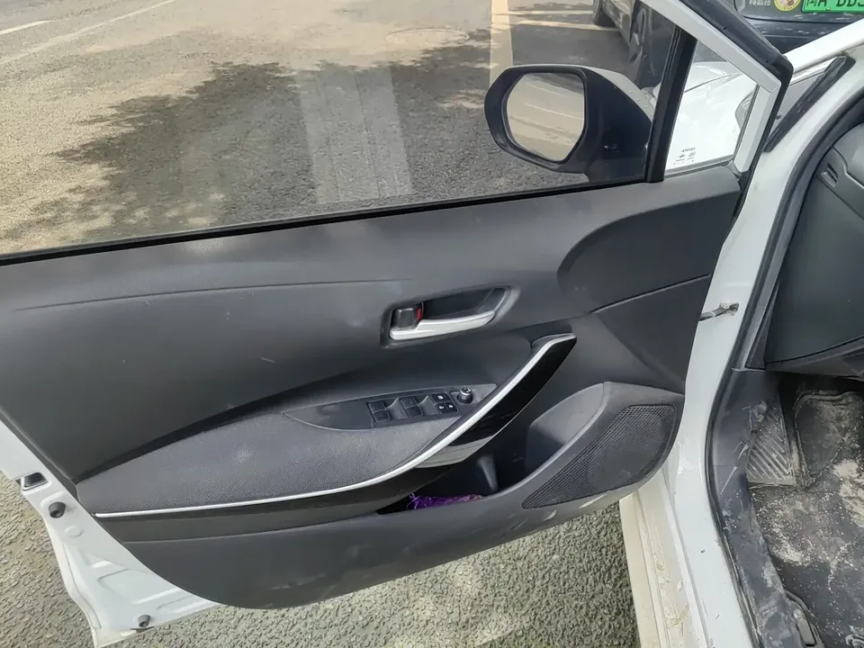 Toyota Levin Lei Ling 2022 Dual Engine 1.8H E-CVT Deluxe Edition 2022 — thumbnail 5
