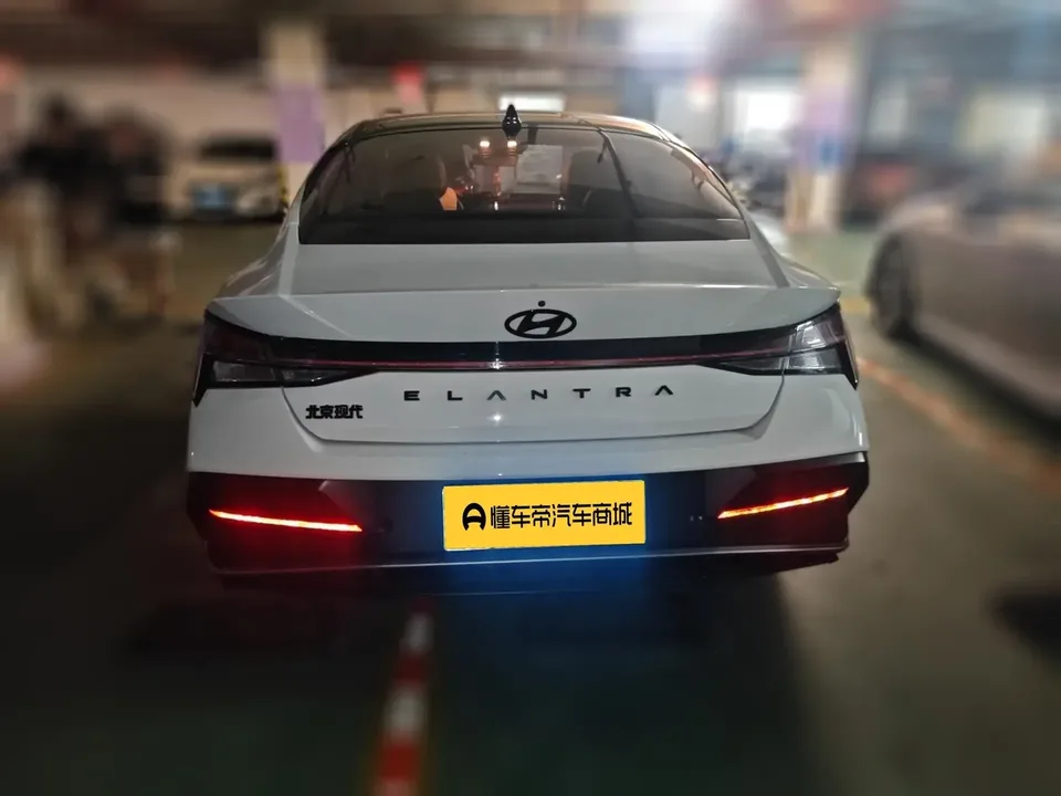 Hyundai Elantra Elantra 2023 1.5L CVT LUX Premium Edition 2024 — thumbnail 2