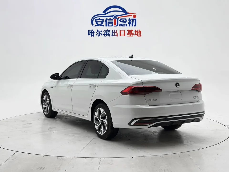 Volkswagen Bora Bora 2023 280TSI DSG Premium Edition 2022 — thumbnail 2