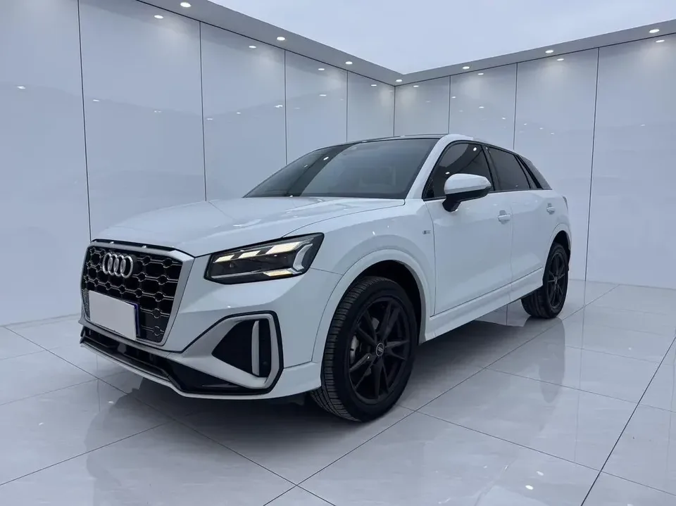 Audi Q2L Audi Q2L 2022 35 TFSI Progressive Dynamic 2022 — photo 1, buy with delivery to Moscow