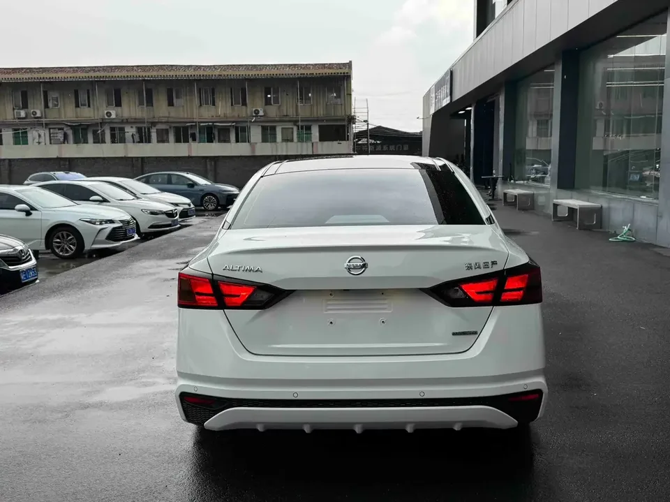 Nissan Altima Sound of nature 2021 2.0L XL Comfort Edition 2022 — thumbnail 2