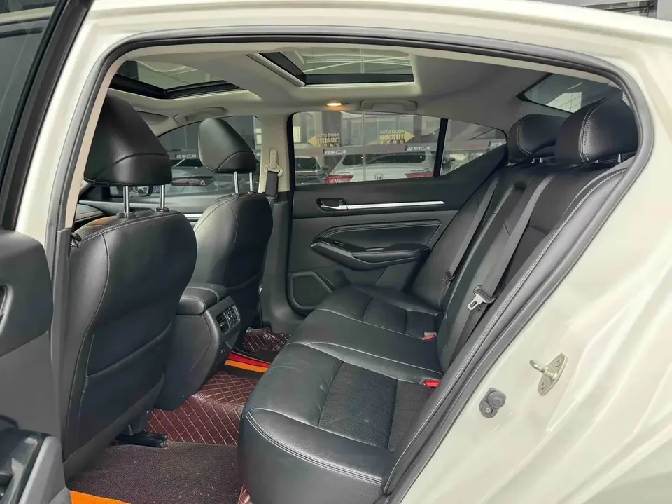 Nissan Altima Sound of nature 2021 2.0L XL Comfort Edition 2022 — thumbnail 3