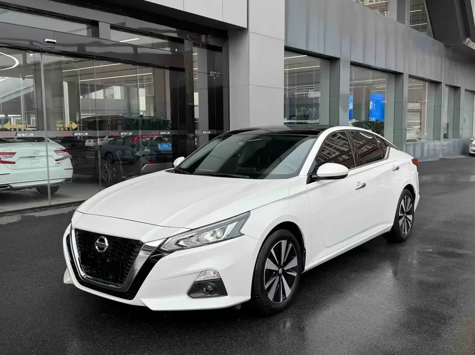 Nissan Altima Sound of nature 2021 2.0L XL Comfort Edition 2022 — photo 1, buy with delivery to Moscow